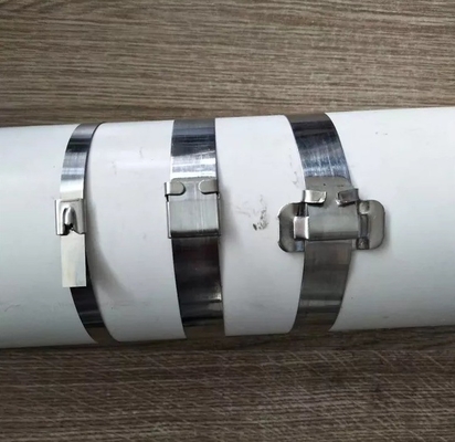 Αυτοκλείδωμα Metal Wrap Cable Tie Ball Lock JIS Standard PVC επικαλυμμένο από ανοξείδωτο χάλυβα 7.9mm GB Standard